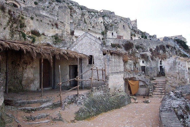 Старейший в мире пещерный город