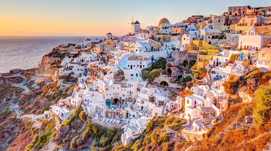 Must see: the most beautiful cities in Greece in the photo
