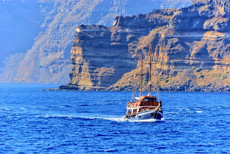 18 impossible beautiful pictures of Greece, after which you will fall in love with her forever