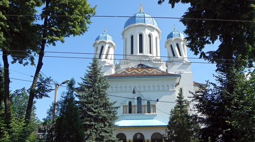 Amazing next: TOP-15 unusual buildings of Ukraine
