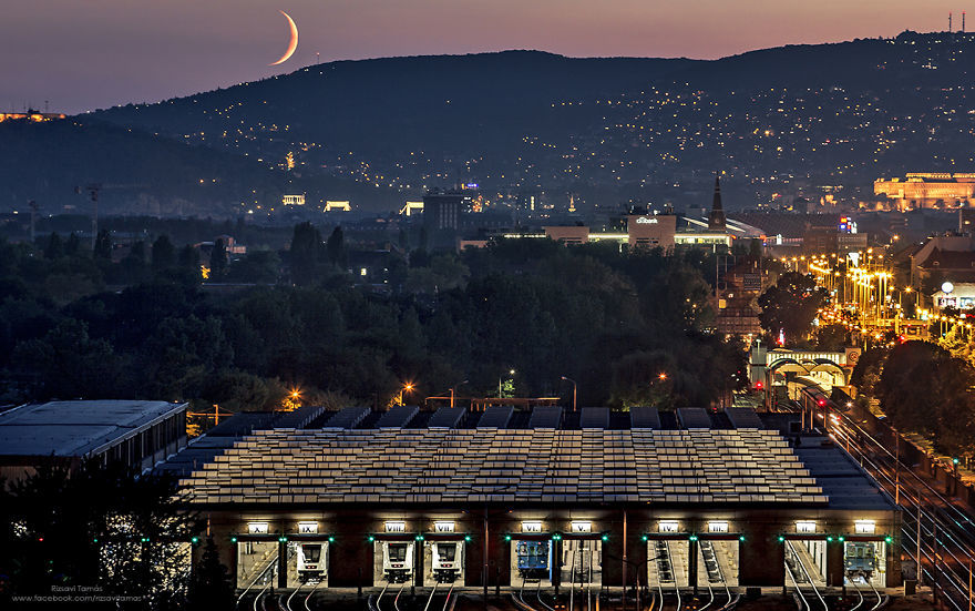 31 an impressive shot of Budapest, for whose sake the author risked his life 