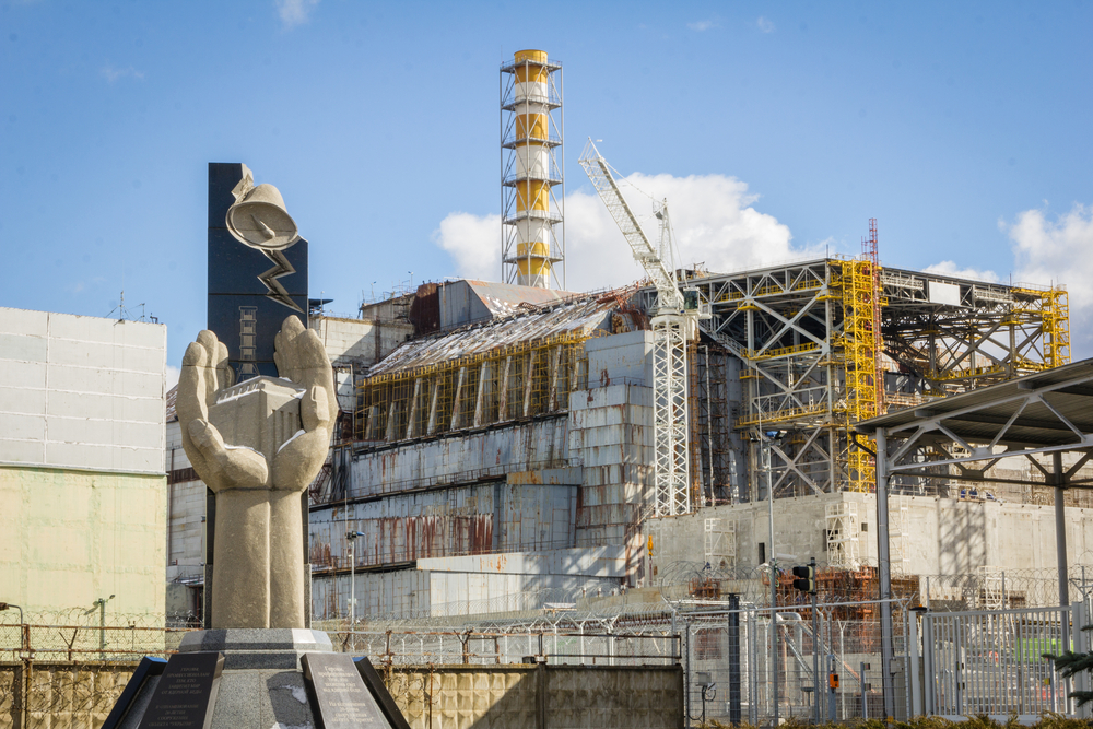 Chernobyl 30 years later: pictures of cities frozen in time