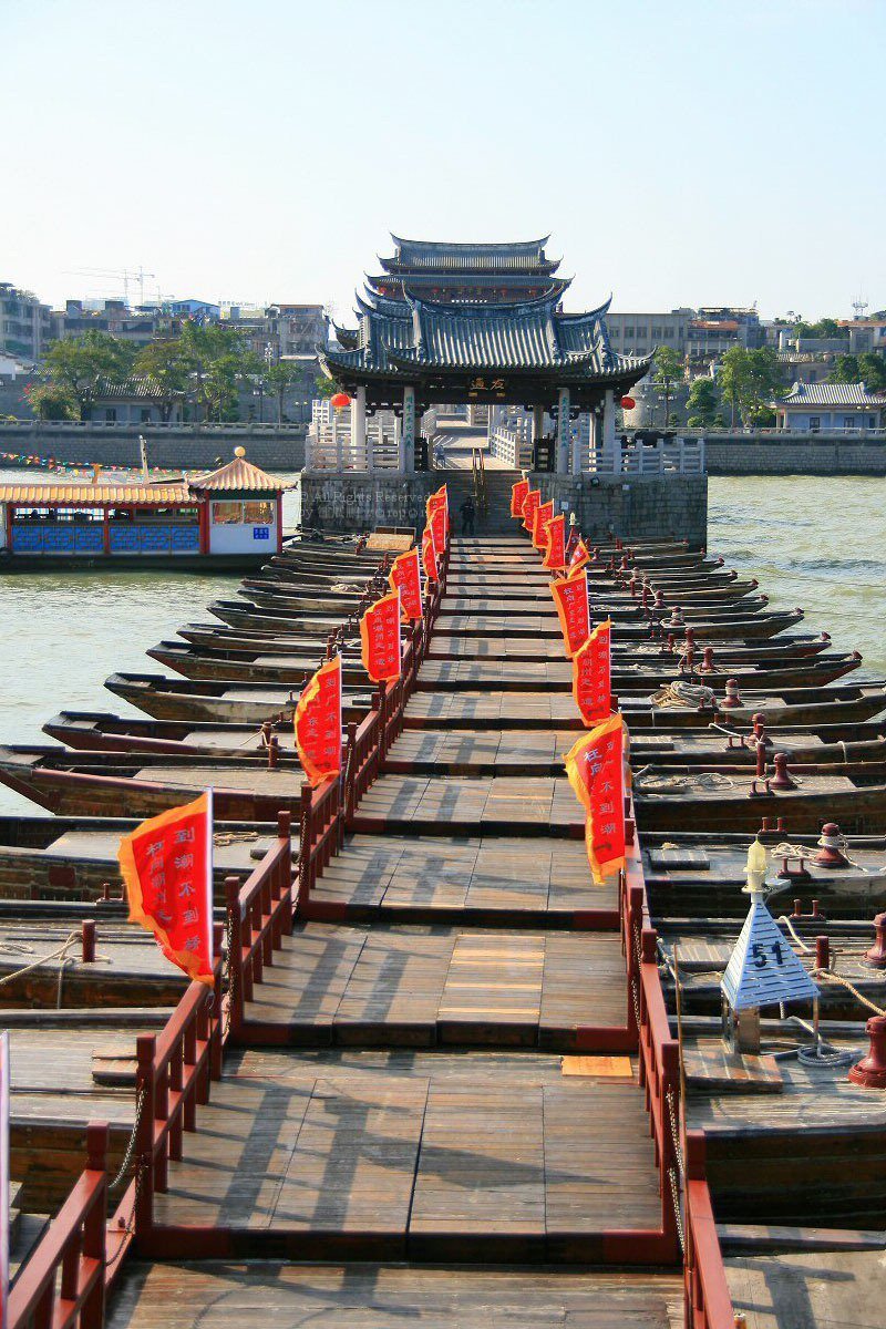 The ancient floating bridge of Guangzi 