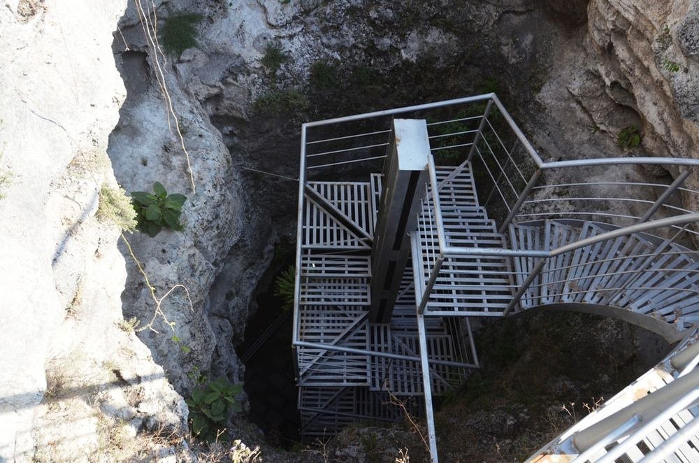 Cuescomate - inside the extinct volcano