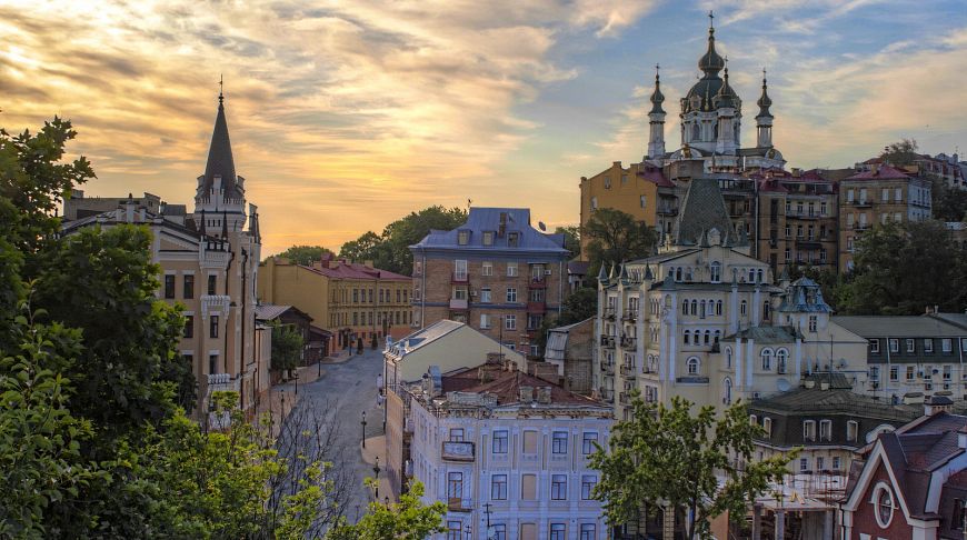 When the city wakes up: 20 best shots of the dawn in Kiev