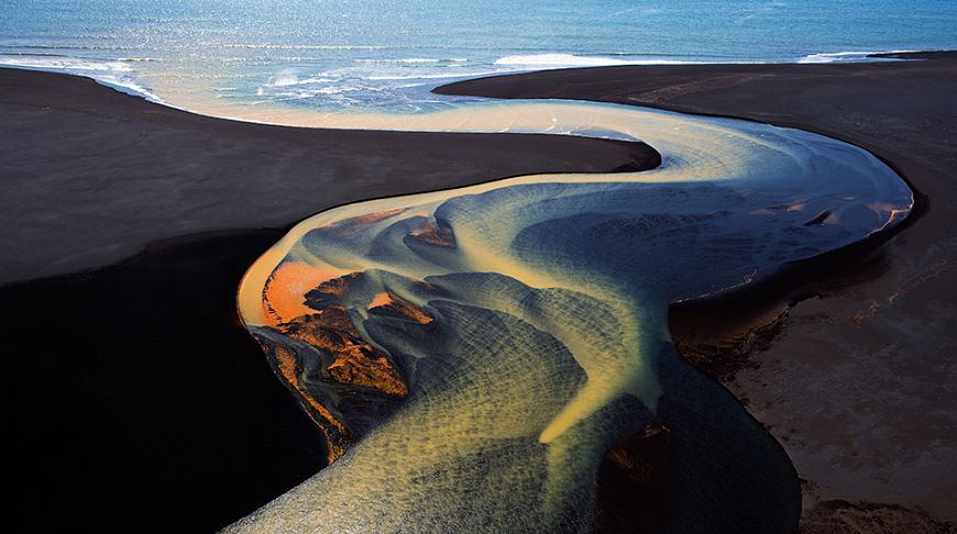 Frozen seconds of the planet: 15 best competitive photos from National Geographic