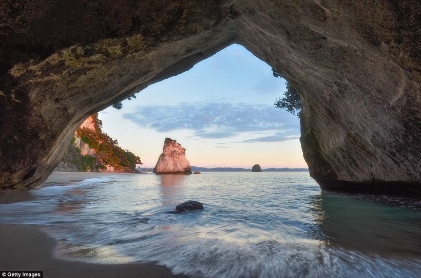 10 beautiful natural arches that can disappear from the face of the Earth