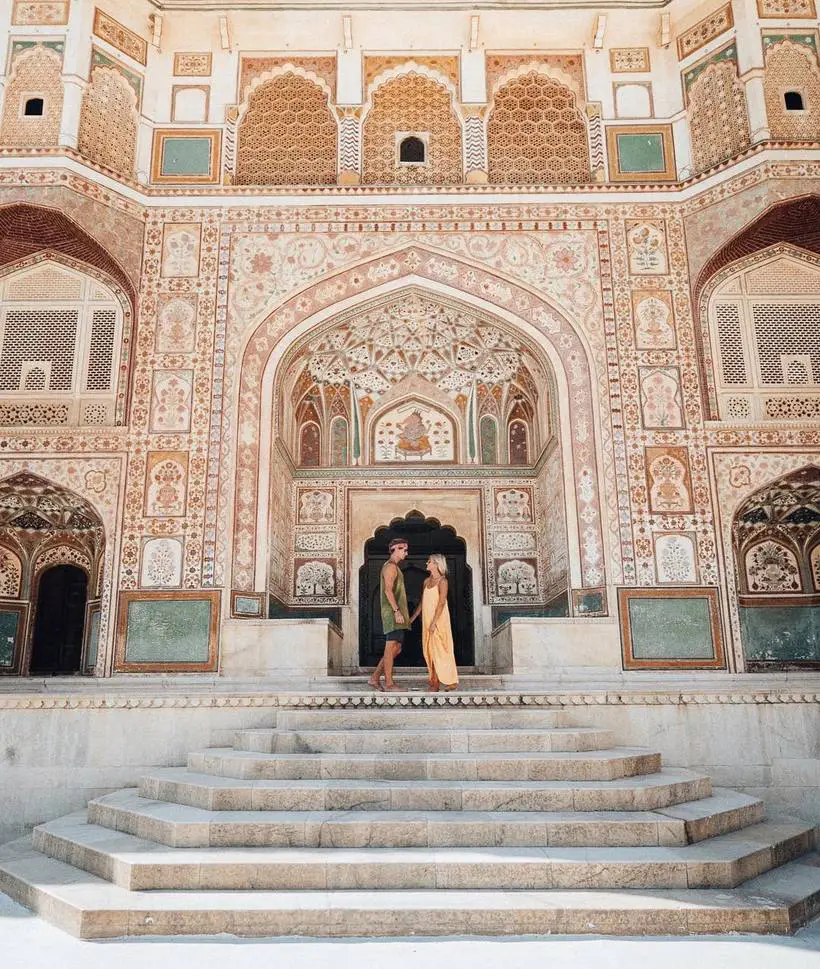 Эта пара зарабатывает по $9000 за тревел-фото в Instagram. И вот как они это делают!
