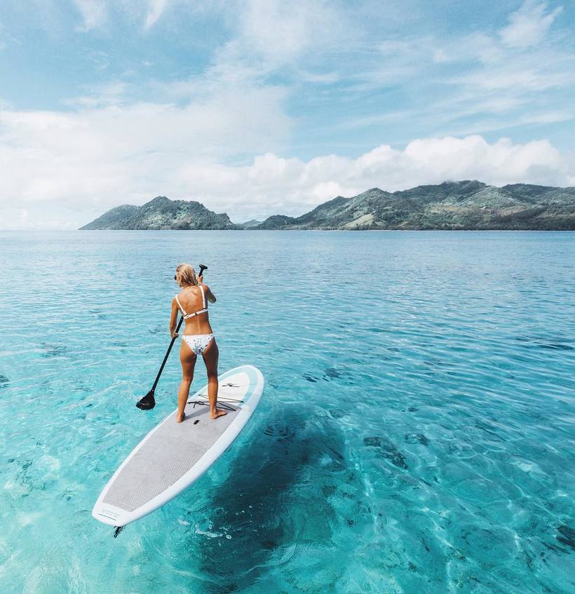 This couple earns $ 9,000 for a travel-photo in Instagram. And that's how they do it!