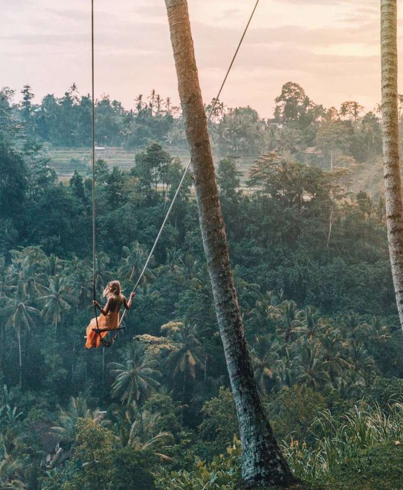 This couple earns $ 9,000 for a travel-photo in Instagram. it's done! 
