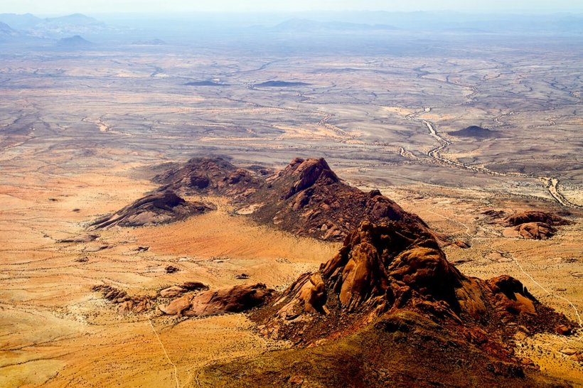 25 fascinating snapshots of the wilderness of Namibia, from which the pulse accelerates