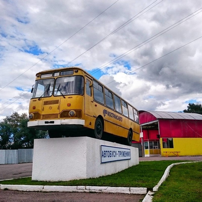 25 фотографій автобусів прямо з нашого дитинства