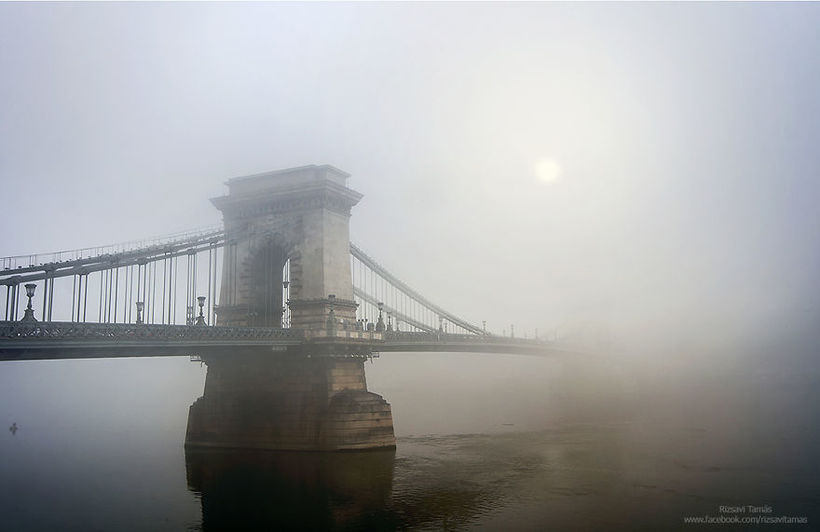 10 фантастических кадров прекрасного Будапешта, утопающего в молочном тумане