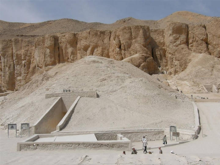 В гробнице фараона нашли надписи, оставленные туристами 2000 лет назад