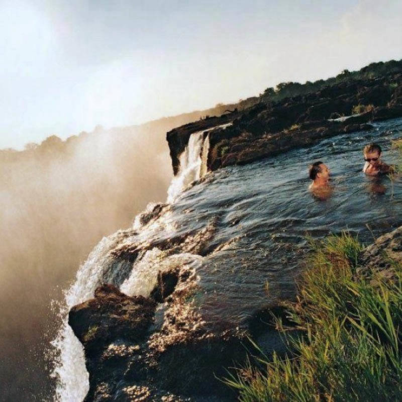 11 photos of the Devil's pool - one of the worst places on the planet 