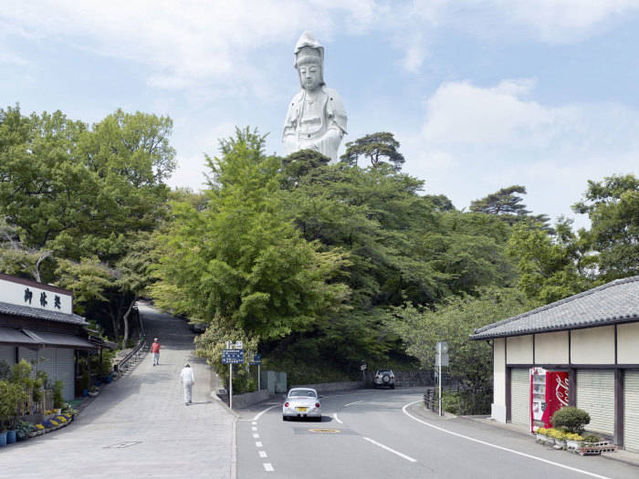 Большой Будда, Такасаки, Япония, 42 метра. Автор: Fabrice Fouillet.