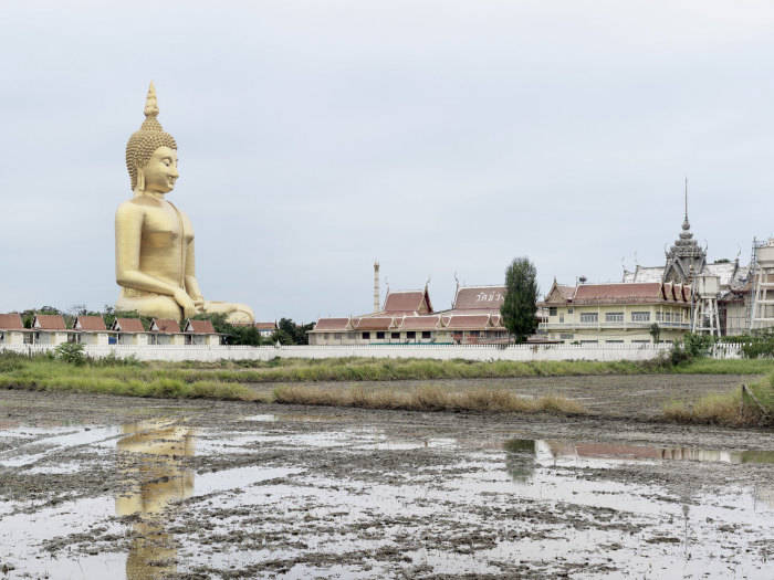 Большой Будда в Таиланде, 92 метра. Автор: Fabrice Fouillet.