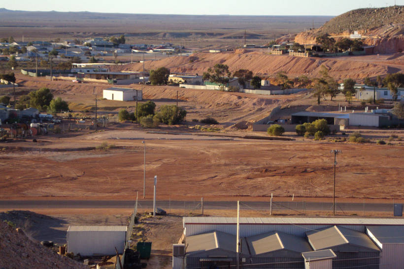 Underground city in Australia, where 2,000 people live