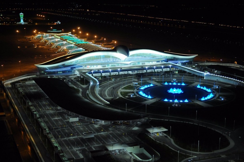 15 дивовижних аеропортів, які набагато більше, ніж просто аеропорти 
