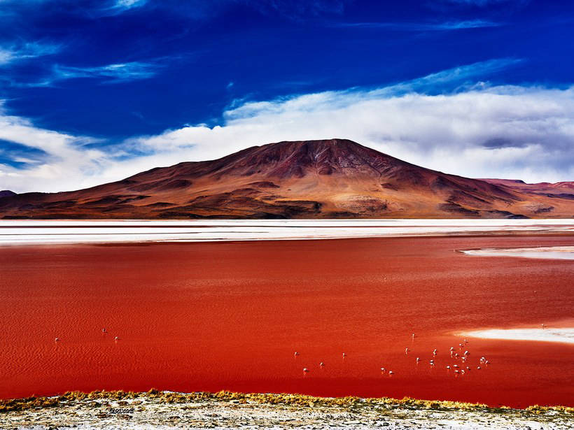 The most amazing lakes in the world: lakes where pink glasses are not needed