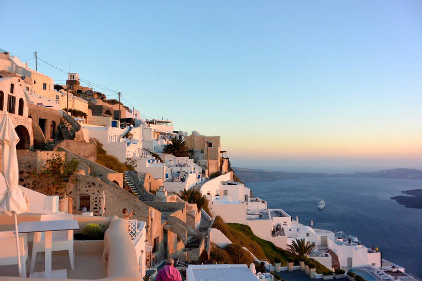 Seven beautiful towns, located on the edge of the cliff