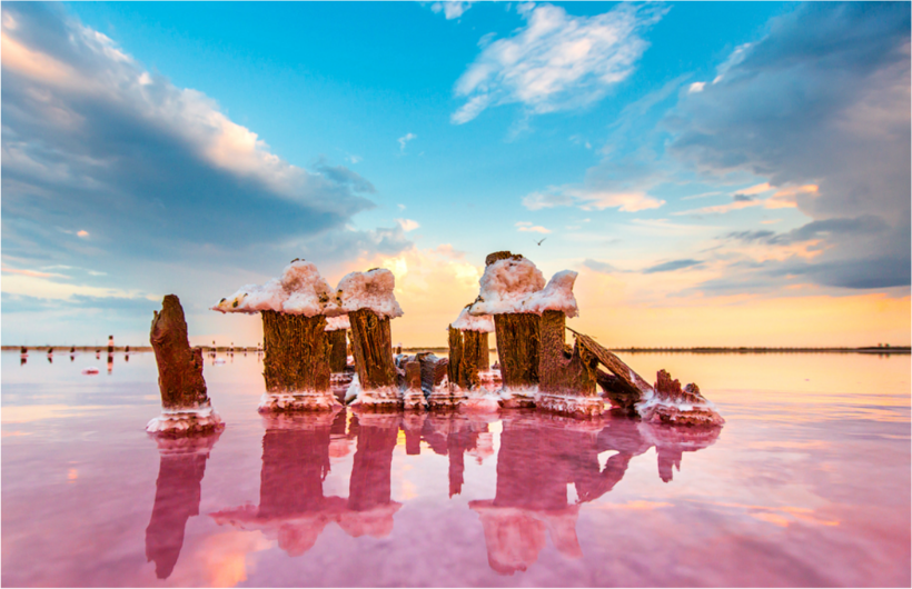 The most amazing lakes in the world: lakes where there is no need pink glasses 