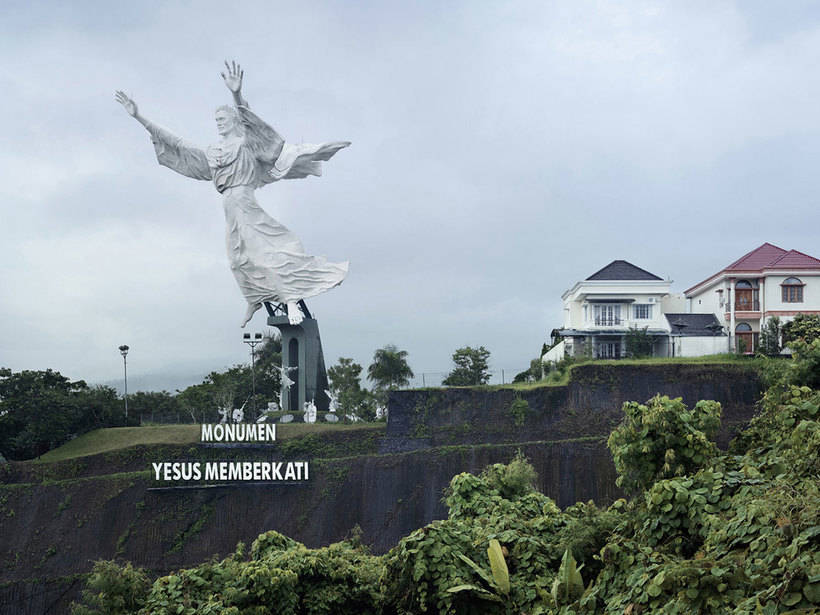 The 15 tallest statues on the planet