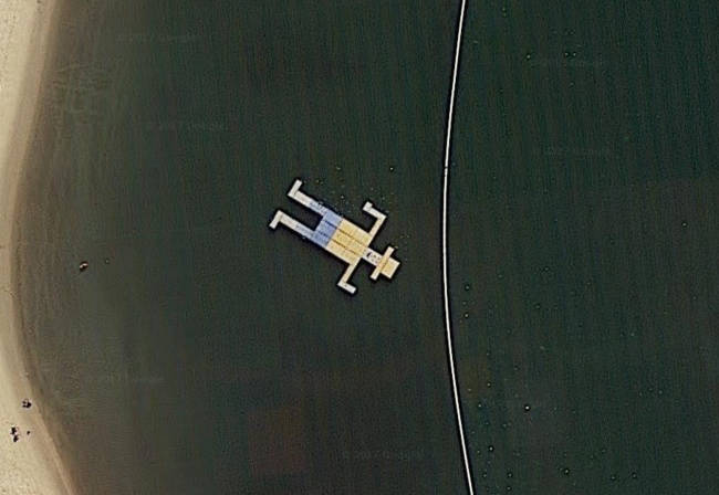 13 strange things discovered by Google Maps that spawned many questions 