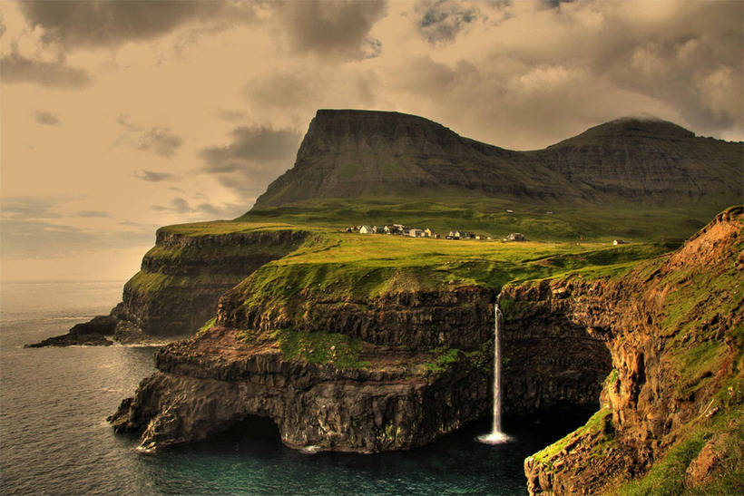 12 small but incredibly beautiful places in our world