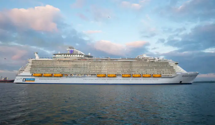Harmony of the Seas – самое большое круизное судно в мире. | Фото: luxuriousmagazine.com.