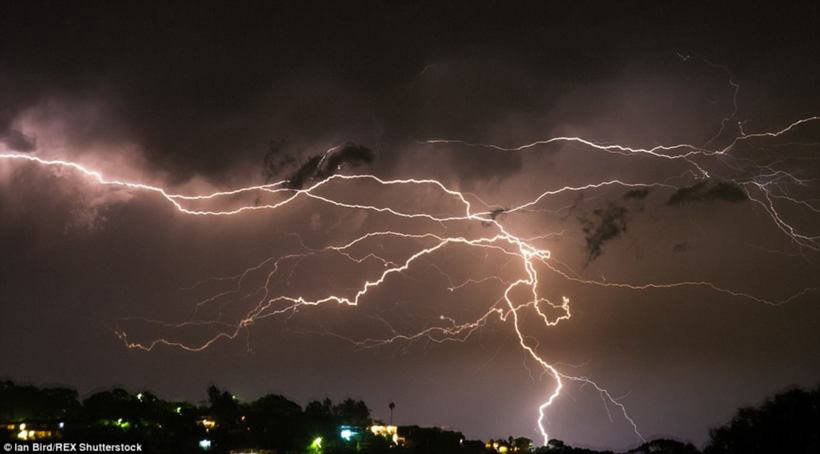 In rage: 21 most impressive photos of storms, tornadoes and lightning 