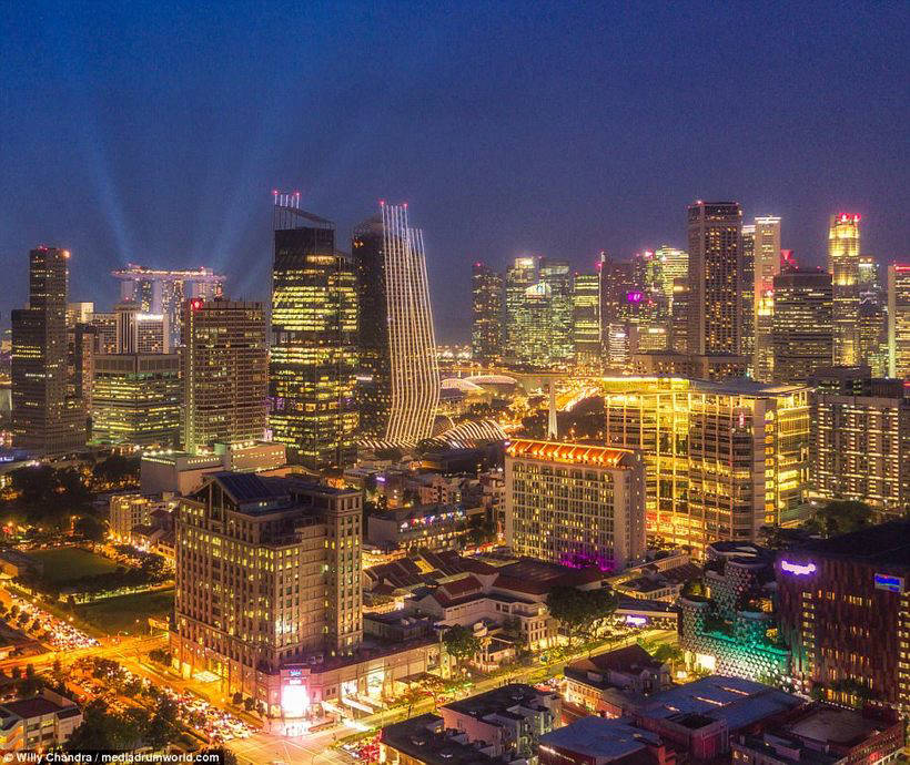 13 photos of the unearthly beauty of urban Singapore
