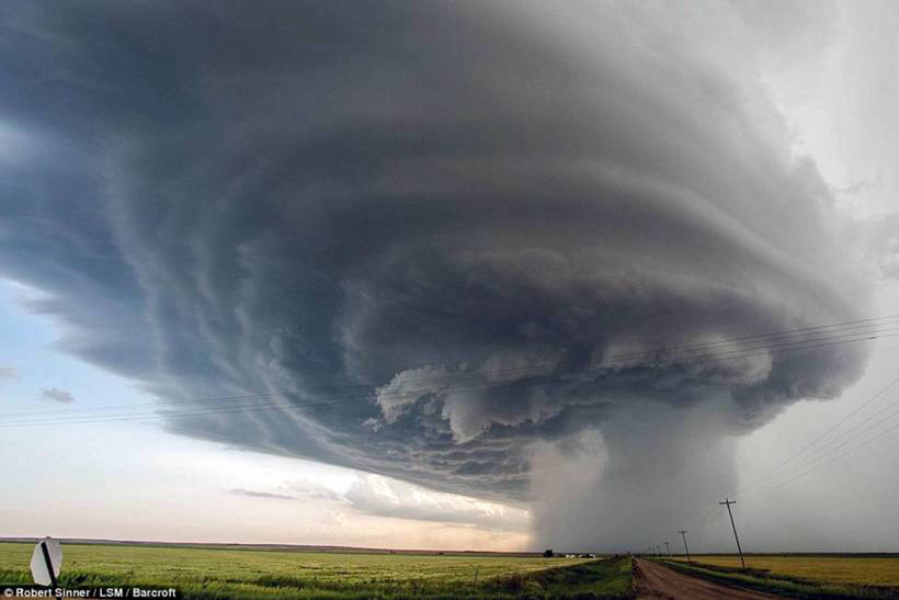 In rage: 21 most impressive photo of storms, tornadoes and lightnings