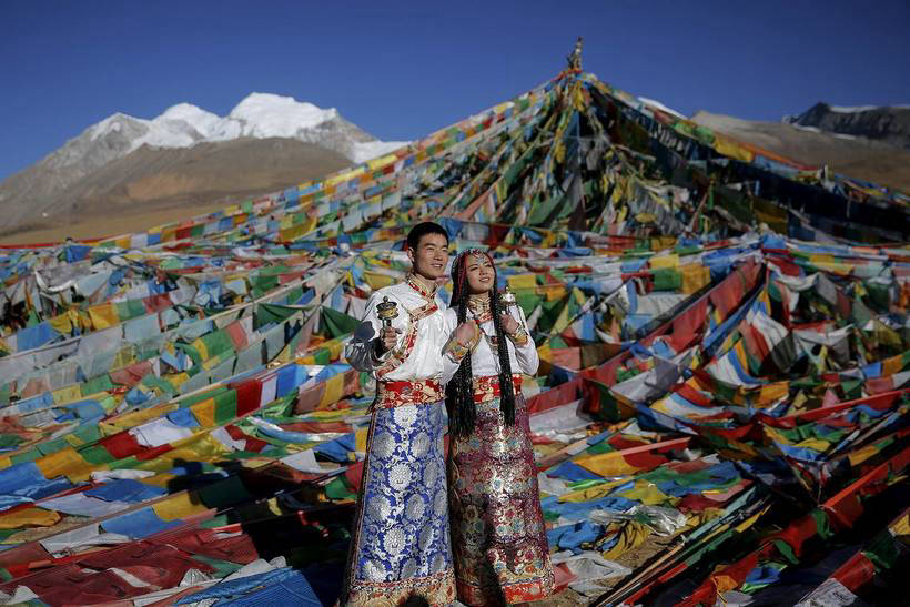 20 traditional wedding dresses from around the world