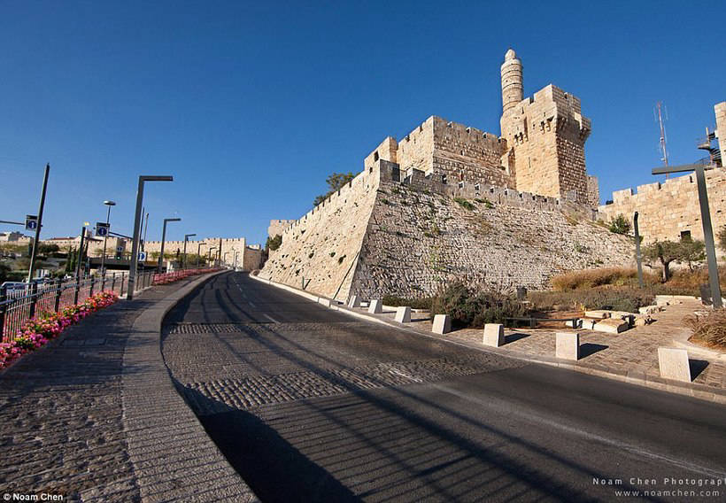 One Hundred Years Ago: Amazing Photos of Jerusalem Then and Now 
