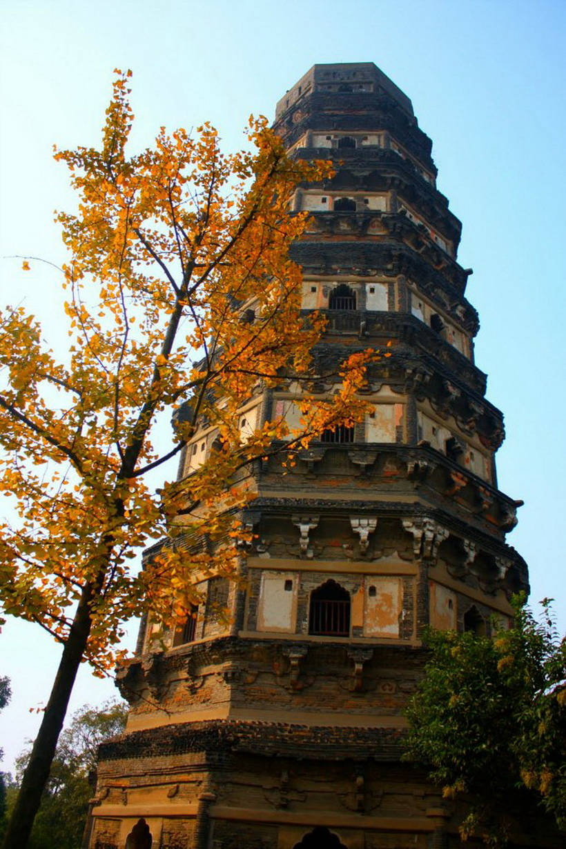 Пизанская и другие самые удивительные «падающие» башни в мире