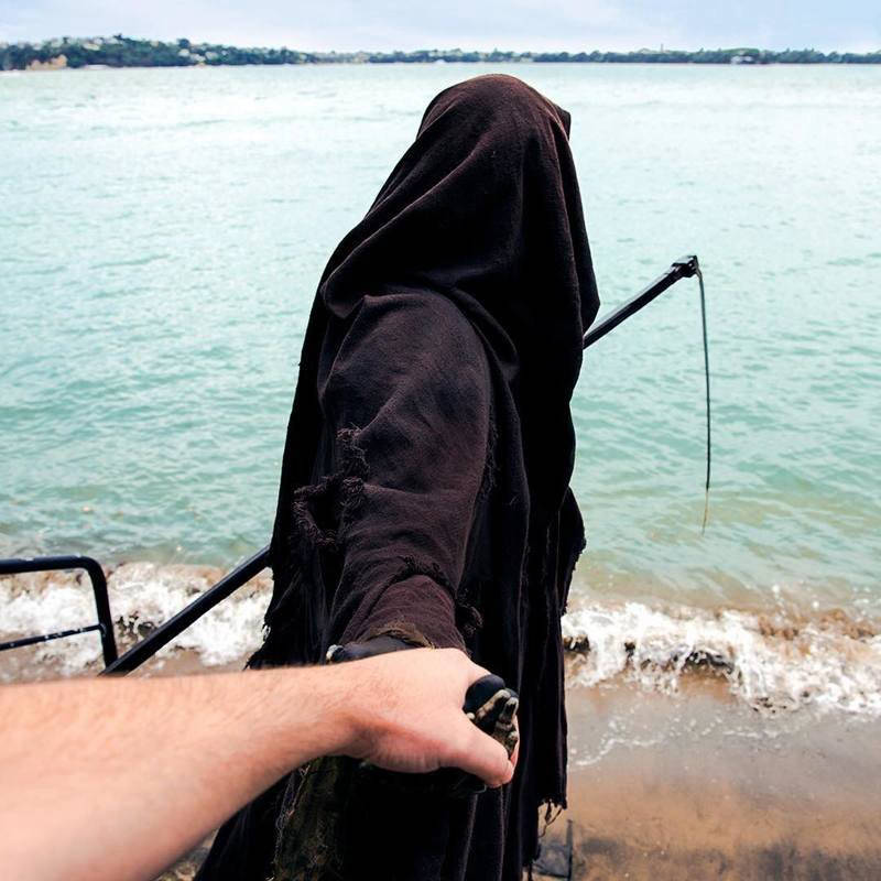 Death with a scythe reminds: be careful in the water! (40 pics)