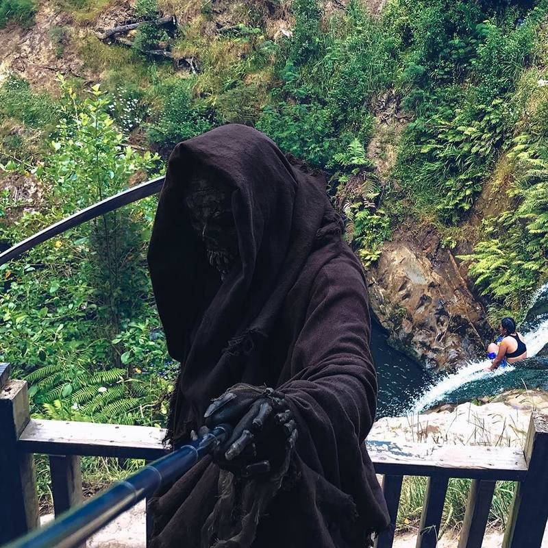 Death with a scythe reminds: be careful in the water! (40 pics)