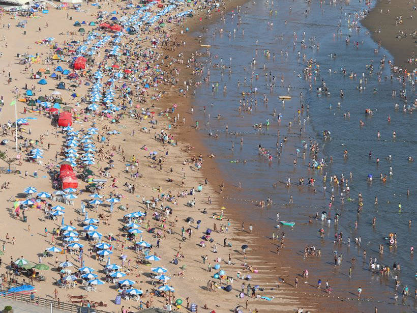 The 20 most crowded places on Earth - from attractions to islands