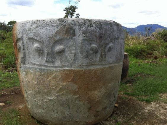 Какая цивилизация оставила гигантские статуи в долине Бада