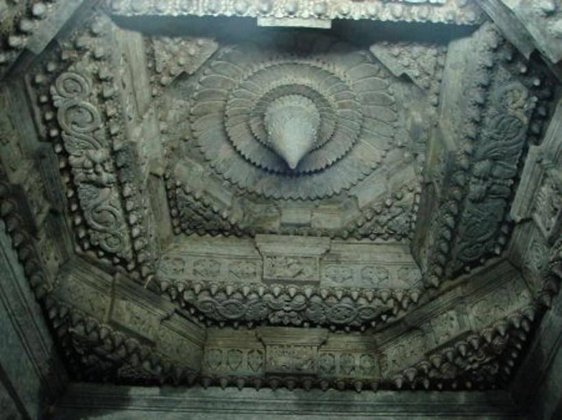 Впечатляющие технологии древних предков: комплекс Шраванабелагола в Индии
