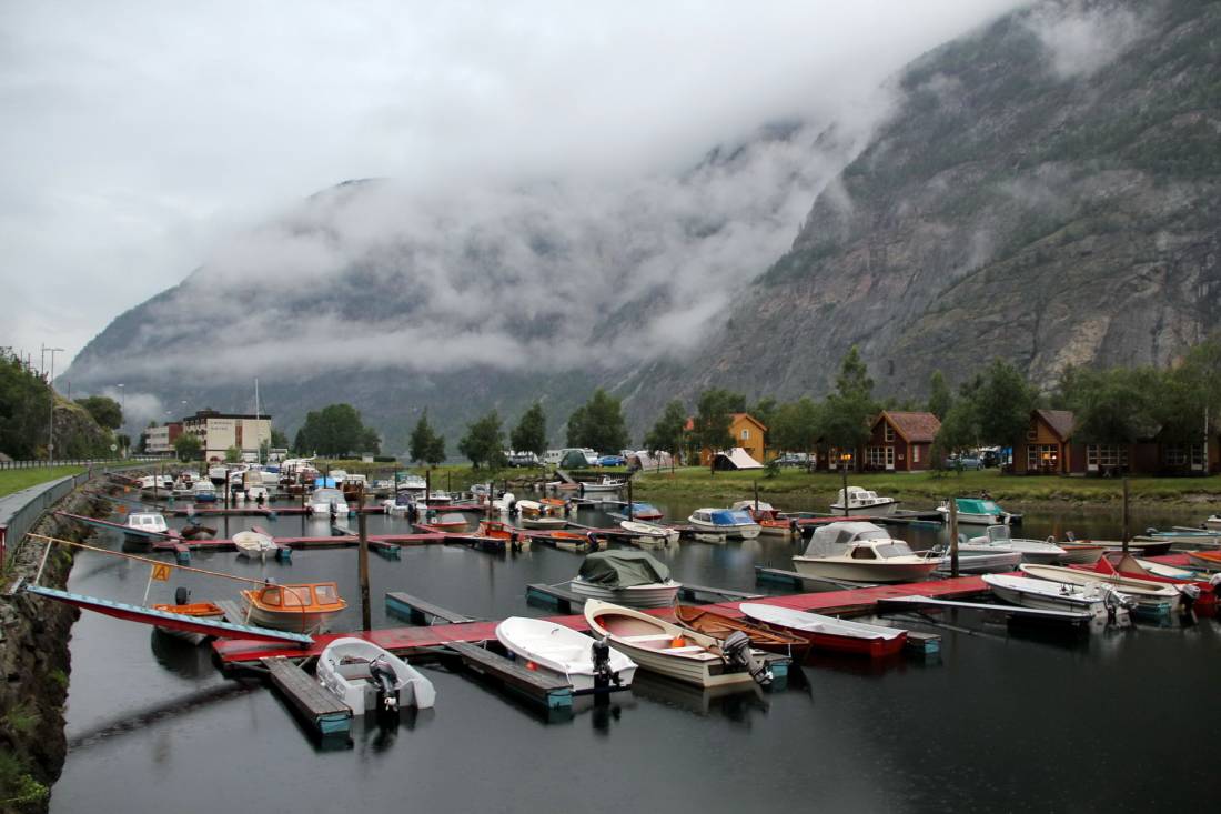 Лаердаль - обычная деревня в Норвегии (55 фото)