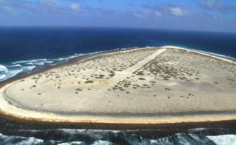 7 самых далеких островов мира