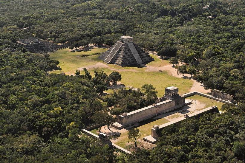 Тайна жертвенного колодца майя: что нашли искатели кладов на дне священного сенота