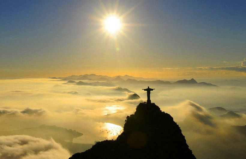 Особенности климата: почему статую Христа в Рио реставрируют несколько раз в год