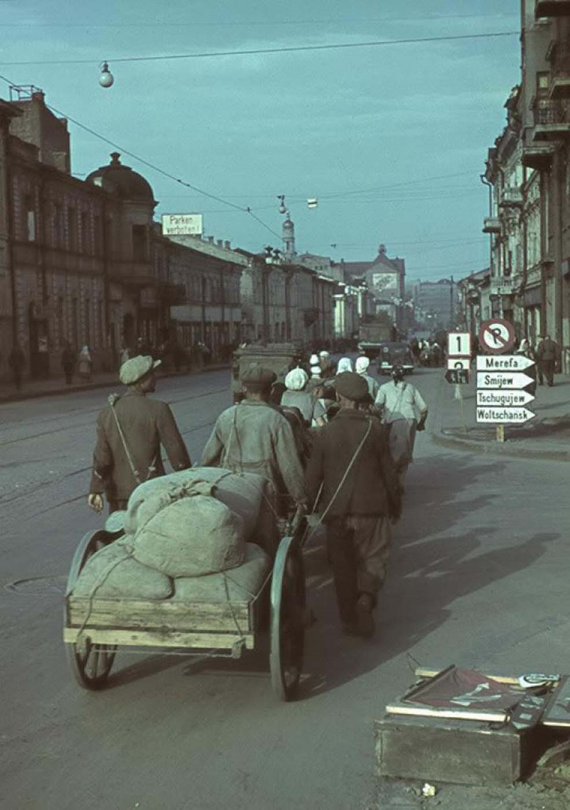 Харьков времен немецкой оккупации в цвете