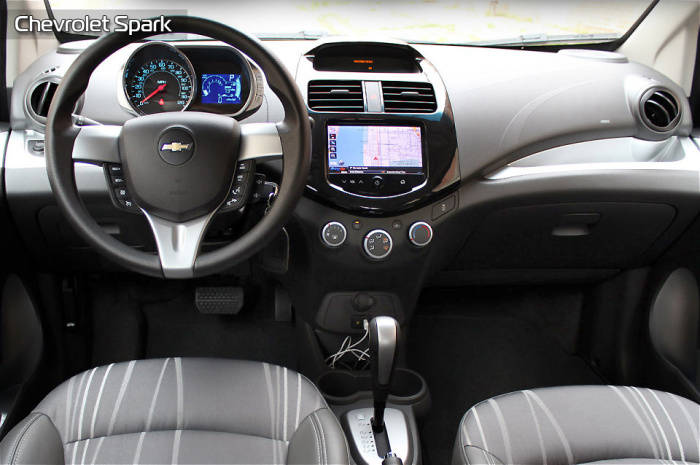 Очень удобно сидеть в Chevrolet Spark.