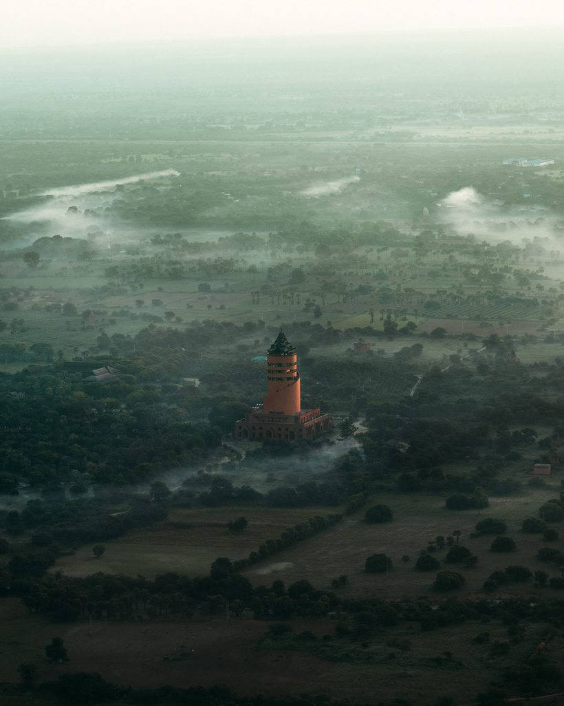 Потрясающие воздушные фото ослепительных буддийских храмов Мьянмы