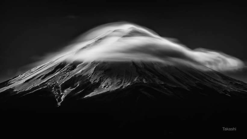 Magic photos of Mount Fuji , from which the power comes