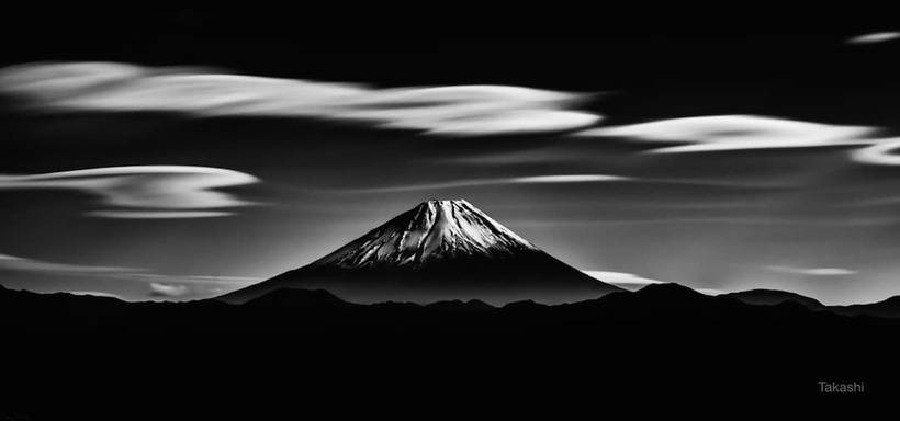 Magic pictures of Mount Fuji, from which the power comes